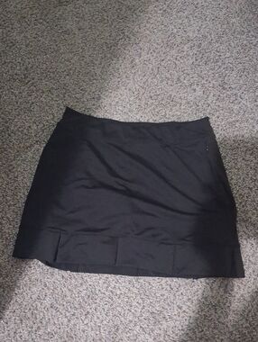 Sleek Black Mini Skirt with Clean Hem